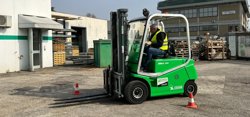 corsi di aggiornamento per la conduzione di carrelli elevatori